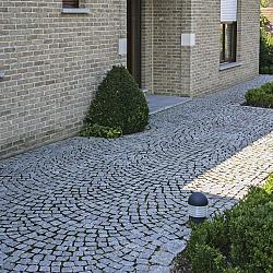 Gaasbox Portugees Granietblokken 40-60 mm. 