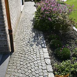 Gaasbox Portugees Granietblokken Grijs 70 x 90 mm.  ca.1000 kg./ ca. 6,8 m2.