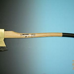 Bijl 1600gr. Essen Steel 75cm.