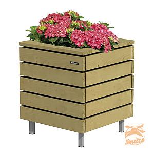 Bloembakken zijn ideale oplossingen om groen in je tuin, terras of balkon te integreren zonder vaste beplantingsvlakken. Ze bieden structuur en verdelen de buitenruimte op een natuurlijke manier. Bloembakken zijn verkrijgbaar in diverse materialen en uitvoeringen die passen bij uiteenlopende tuinstijlen. Met een geschikte bloembak kun je hoogte, kleur en beplantingselementen combineren voor een persoonlijk tuinbeeld. Ze zijn geschikt voor bloemen, kruiden en kleine struiken. Goede bloembakken zijn robuust en bestand tegen weersinvloeden. Hierdoor vormen ze een duurzame basis voor groen buiten.