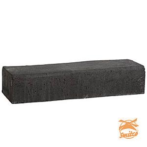 Bielzen zijn multifunctionele, robuuste elementen die veel worden toegepast in tuin- en landschapsprojecten. Ze zijn ideaal voor het maken van terrassen, traptreden, ophogingen en structuur in buitenruimtes. Door hun solide materiaal en rechte lijnen geven bielzen direct een krachtige basis aan je tuinontwerp. Of je nu gaat voor een klassieke of moderne uitstraling, bielzen combineren goed met planten, bestrating en andere tuinmaterialen. De duurzame kwaliteit zorgt ervoor dat ze bestand zijn tegen weersinvloeden en jarenlang meegaan. Hierdoor vormen bielzen een betrouwbare keuze voor uiteenlopende toepassingen in de tuin. Met de juiste verwerking krijg je een stabiel, strak en functioneel resultaat.