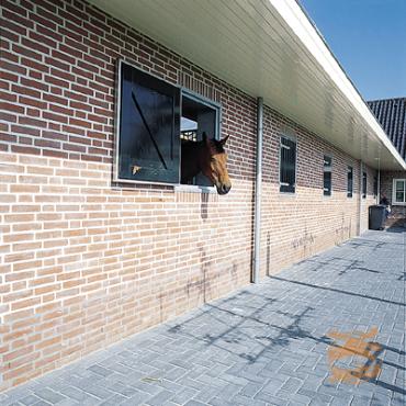 BKK 21x10,5x8 Zwart  PER PAK á 8,18 m2.