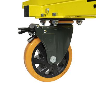 Platenwagen groot met vier wielen