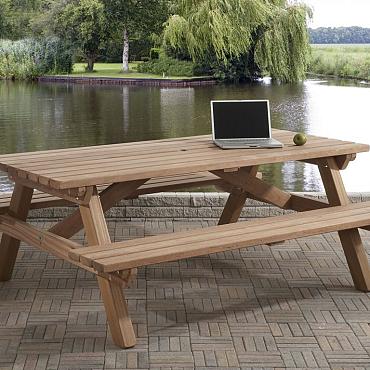 Picknicktafel Hardhout 160x 200 cm. Dikte 40 mm.