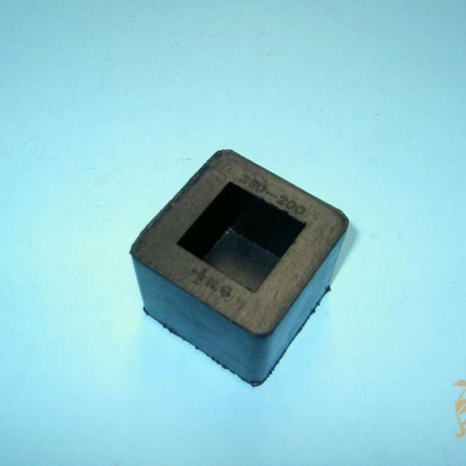 Mokerdop 2 kg.   47 x 47 mm.